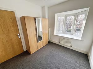 Bedroom- click for photo gallery